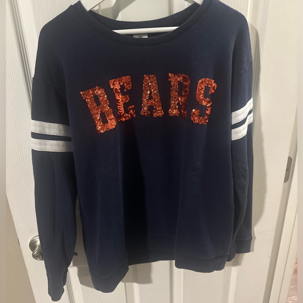 RARE! Victoria’s Secret NFL Chicago BEARS Crew Neck Sweatshirt w/ sequins. Large